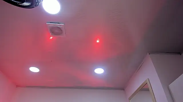 im Lorena online show from April 2026 07:52:02 PM