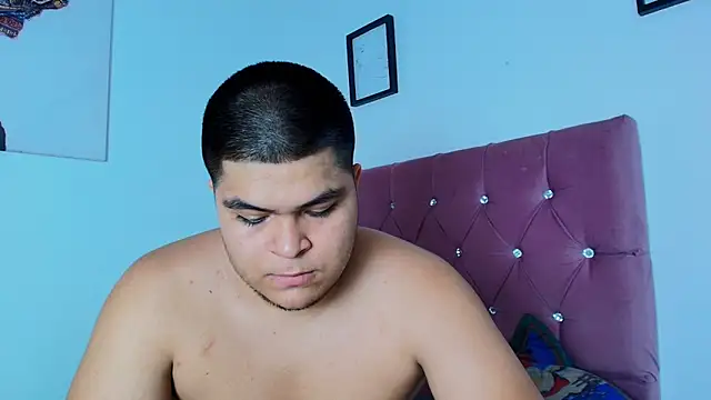 naomi campbel  online show from February 2026 08:26:02 PM