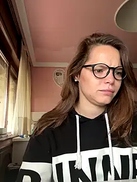 Wildmaca online show from October 2025 08:37:01 AM