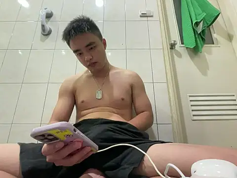 greenteazhang online show from November 2025 10:13:02 AM