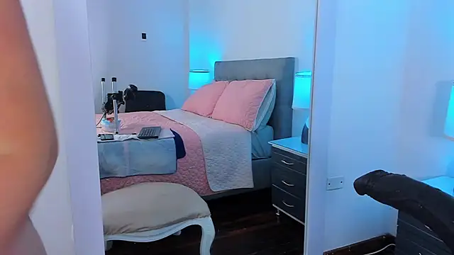 AdeleJhones online show from February 2026 12:45:02 PM