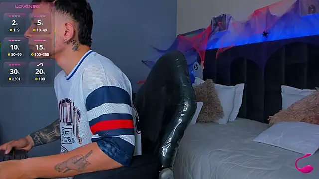 Thomas moon online show from October 2025 01:00:02 PM