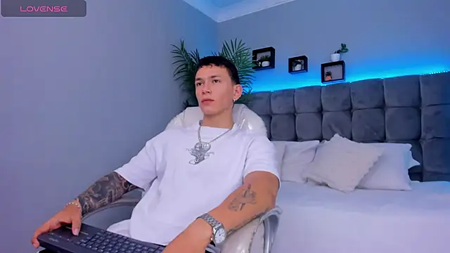 Thomas moon online show from February 2026 01:31:02 PM