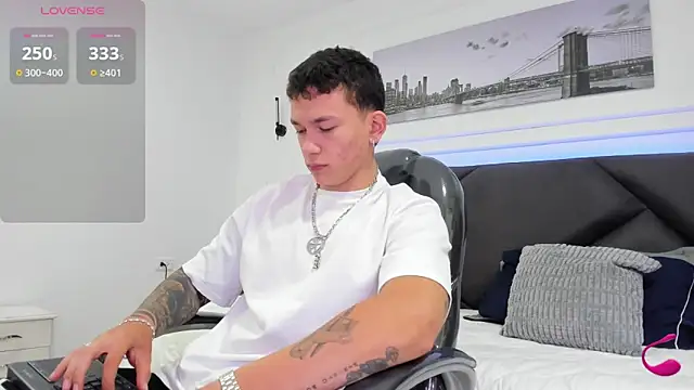 Thomas moon online show from February 2026 01:40:02 PM