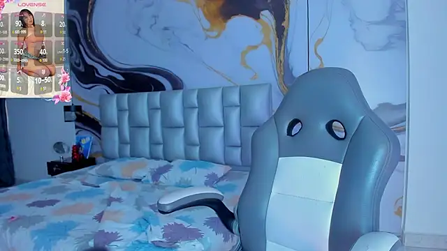 Elowen Clark online show from September 2025 08:09:02 PM