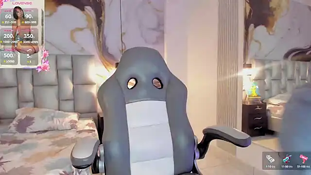 Elowen Clark online show from September 2025 07:57:02 PM