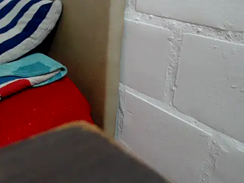 blondehotsquirt online show from February 2026 09:44:01 PM