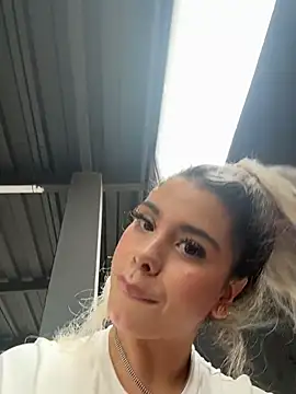 YouCandiSumisa online show from April 2026 05:43:01 PM