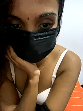 kissy doll online show from December 2025 06:03:02 PM