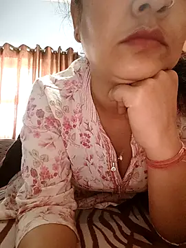 Snapshot of CUTE-PX chatting on February 2026 10:33:02 AM CUTE-PX online show from February 2026 10:33:02 AM