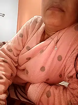 Snapshot of CUTE-PX chatting on February 2026 06:37:01 AM CUTE-PX online show from February 2026 06:37:01 AM