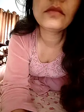 Snapshot of CUTE-PX chatting on February 2026 03:18:01 AM CUTE-PX online show from February 2026 03:18:01 AM