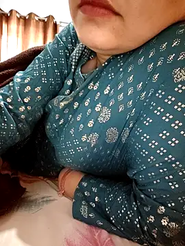 Snapshot of CUTE-PX chatting on February 2026 05:16:02 AM CUTE-PX online show from February 2026 05:16:02 AM