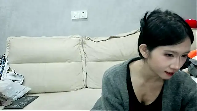 Snapshot of xiaoLI-2025 chatting on October 2025 02:56:02 PM xiaoLI-2025 online show from October 2025 02:56:02 PM