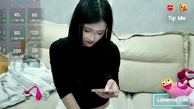 xiaoLI-2025 online show from March 2026 03:30:02 PM