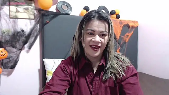 pamela echeverria online show from October 2025 10:49:02 AM