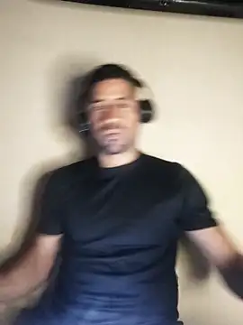 Alexsexygamer online show from November 2025 01:06:02 AM