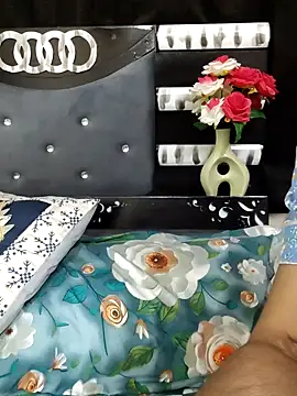 Suhana Darling online show from April 2026 10:33:02 PM