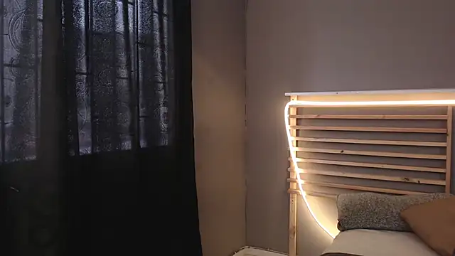 Snapshot of PaulEvens chatting on February 2026 01:08:02 PM PaulEvens online show from February 2026 01:08:02 PM