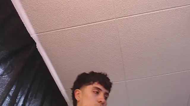 Snapshot of PaulEvens chatting on March 2026 01:17:02 PM PaulEvens online show from March 2026 01:17:02 PM