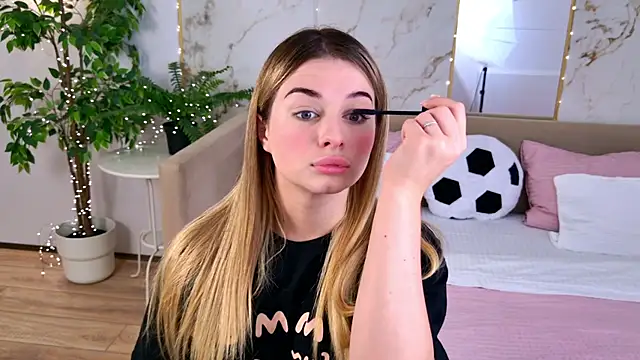 SweetyLicky online show from July 2026 04:09:02 PM