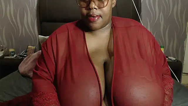 BoobsQueen46K online show from October 2025 06:42:02 PM