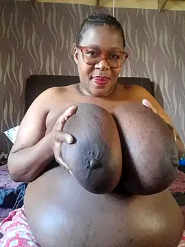 Snapshot of BoobsQueen46K chatting on June 2026 10:58:02 AM BoobsQueen46K online show from June 2026 10:58:02 AM