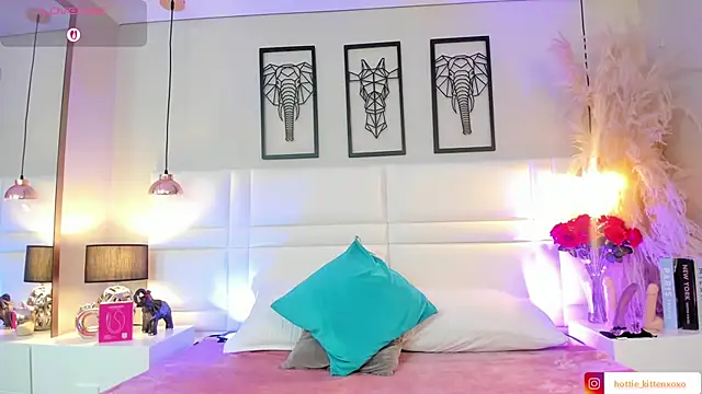 Viollet xoxo online show from November 2025 10:52:02 PM