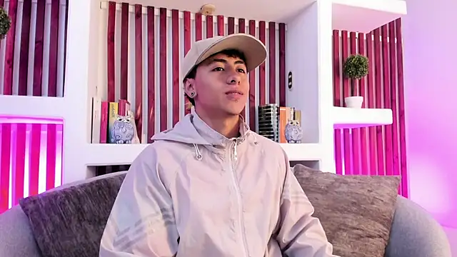 Troy dalton online show from September 2025 06:57:02 PM