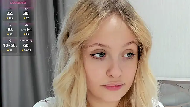 Julliakoill online show from October 2025 07:51:01 AM