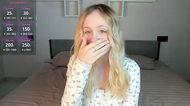 Julliakoill online show from October 2025 06:50:02 AM