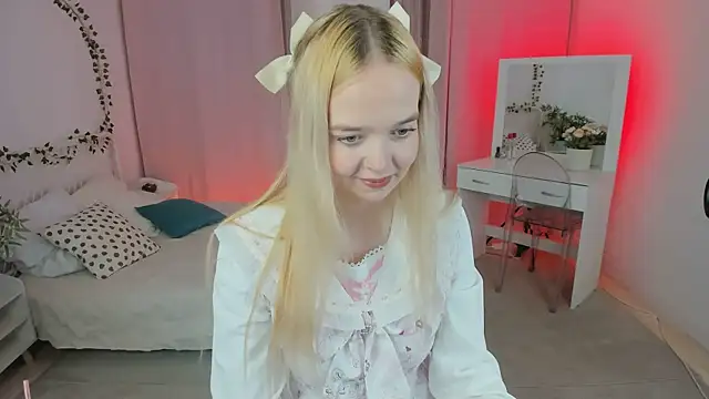 Snapshot of BellaMontgomery chatting on October 2025 09:59:01 PM BellaMontgomery online show from October 2025 09:59:01 PM