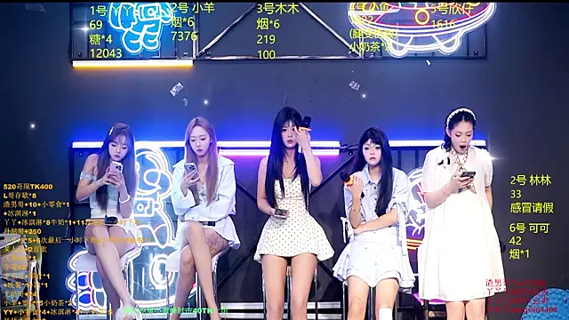 Snapshot of EYgirl222 chatting on September 2025 08:03:02 AM EYgirl222 online show from September 2025 08:03:02 AM