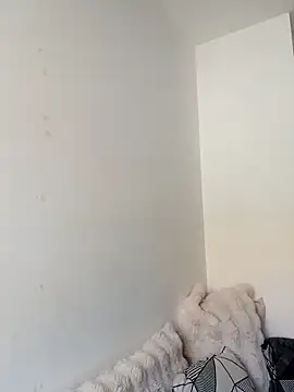 iamlalamilano online show from March 2026 01:49:02 PM