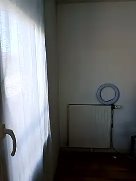 iamlalamilano online show from April 2026 10:59:01 AM