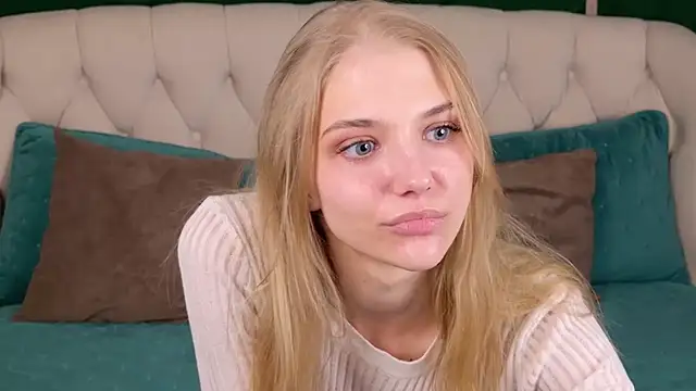 4example Chloe online show from March 2026 08:26:01 PM