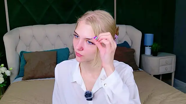 4example Chloe online show from June 2026 05:34:01 AM