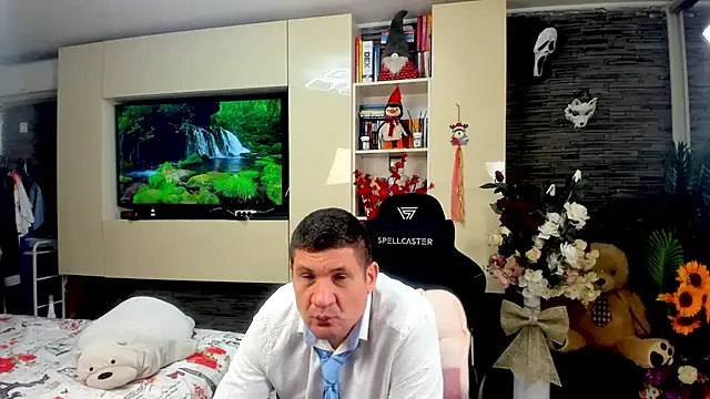 SpartacusDaddy48 online show from April 2026 10:02:02 PM