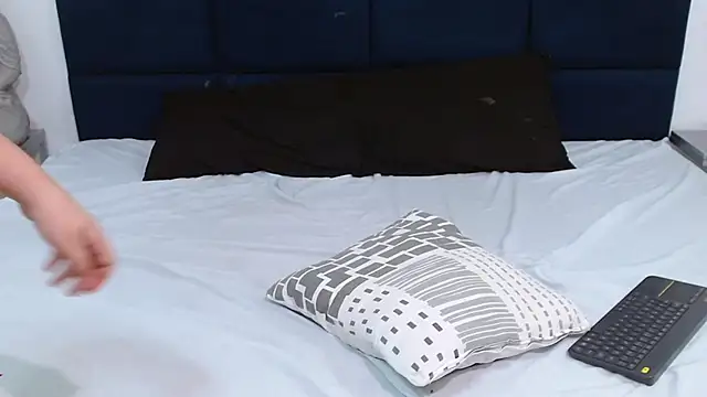 Snapshot of Abby-campbel chatting on November 2025 09:37:02 PM Abby-campbel online show from November 2025 09:37:02 PM