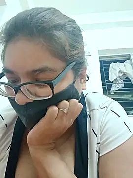 Elie couple143 online show from September 2025 04:23:02 PM