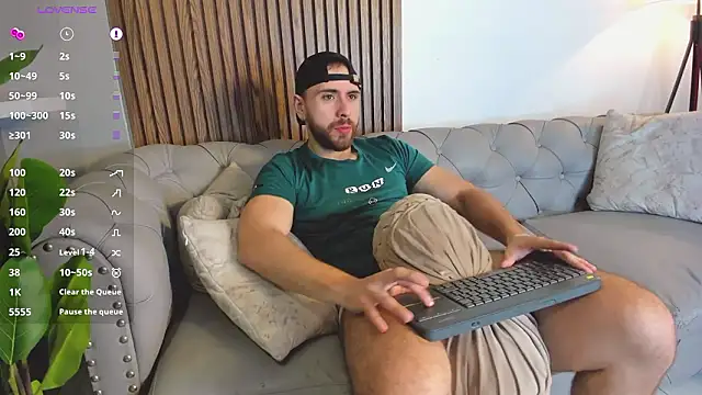 Maximo Wolff online show from March 2026 08:23:01 PM