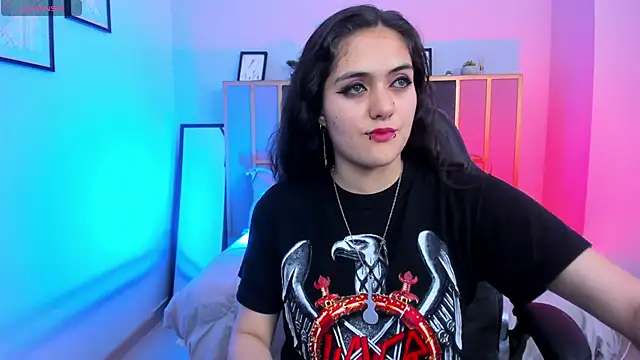 Snapshot of Azurra_amatto2 chatting on November 2025 08:40:02 PM Azurra amatto2 online show from November 2025 08:40:02 PM