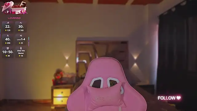 lunaarose online show from November 2025 04:28:02 PM