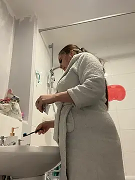 LollyLove  online show from April 2026 08:07:02 PM