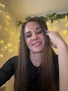 Snapshot of LucieMack chatting on March 2026 07:42:01 PM LucieMack online show from March 2026 07:42:01 PM