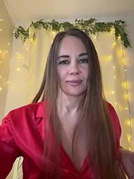 Snapshot of LucieMack chatting on March 2026 06:57:02 PM LucieMack online show from March 2026 06:57:02 PM