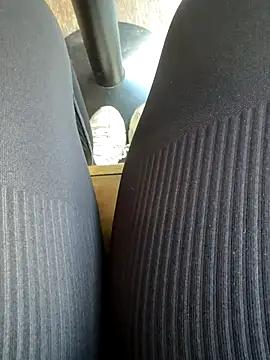 HiddenHoneyLDN online show from November 2025 01:44:01 PM