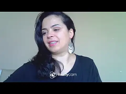 Snapshot of ITALIANASISIXX chatting on February 2025 11:42:02 AM ITALIANASISIXX online show from February 2025 11:42:02 AM