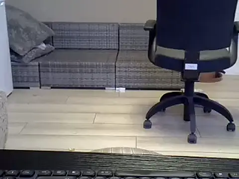 ITALIANASISIXX online show from January 2026 07:47:02 AM