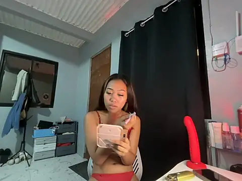 PinayLina18 online show from March 2026 02:11:01 AM